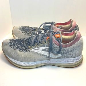 Brooks Bedlam size 10 sneakers shoes gray